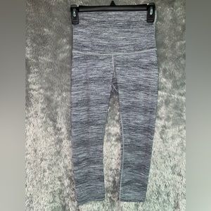 Lululemon Cropped Leggings Heathered Grey Size 4